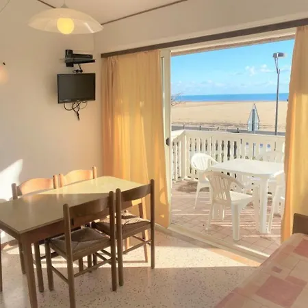 Seafront With Fenced Yard And Sea Views Apartment Bibione