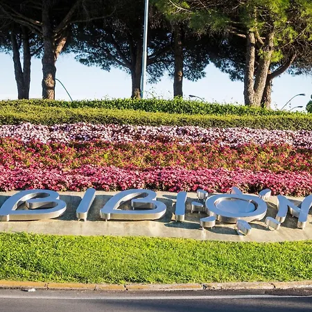 Seafront With Fenced Yard And Sea Views Bibione